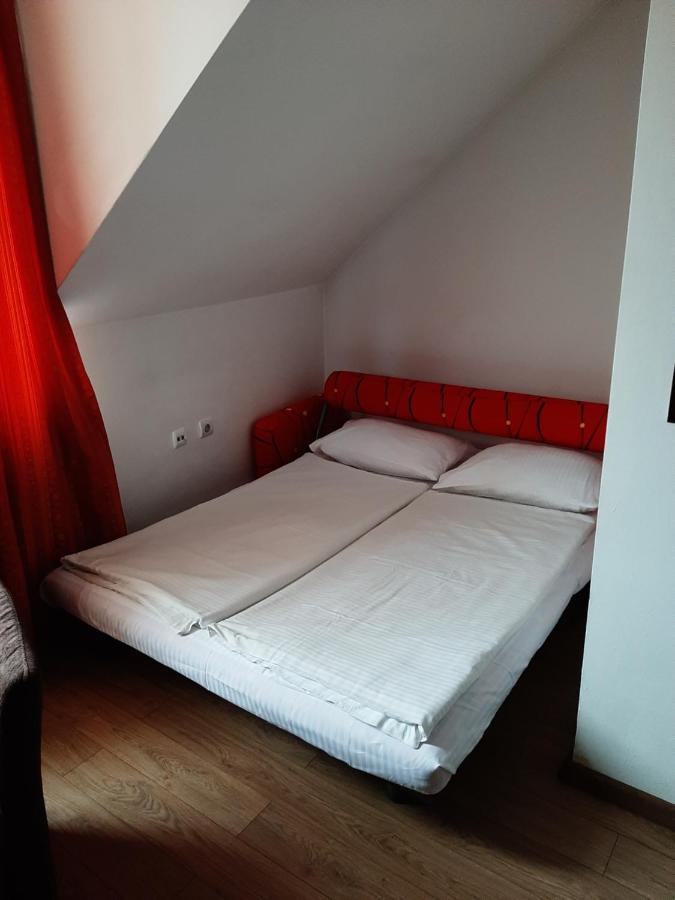 Vila Vanda Cluj-Napoca Ngoại thất bức ảnh